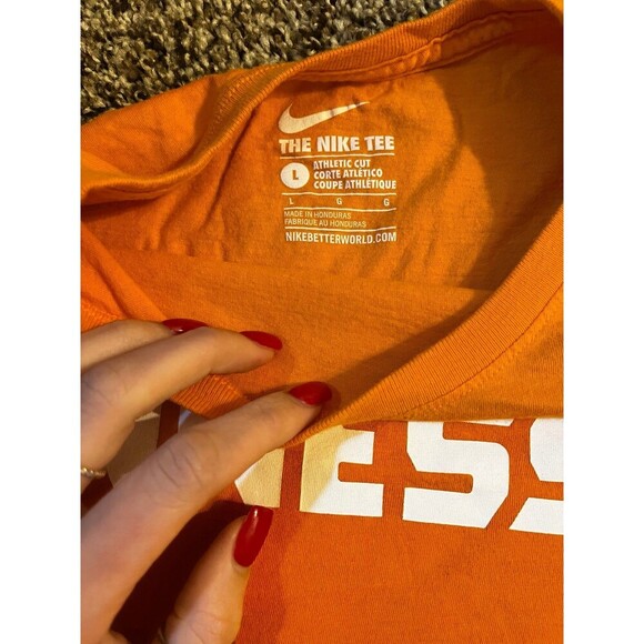 Nike Men’s University of Tennessee Vols Long-Sleeve T-Shirt - Picture 2 of 3